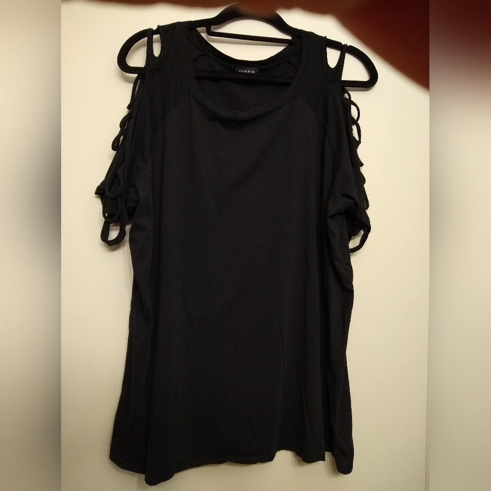Torrid Size 2 Black Slashed Sleeve Top